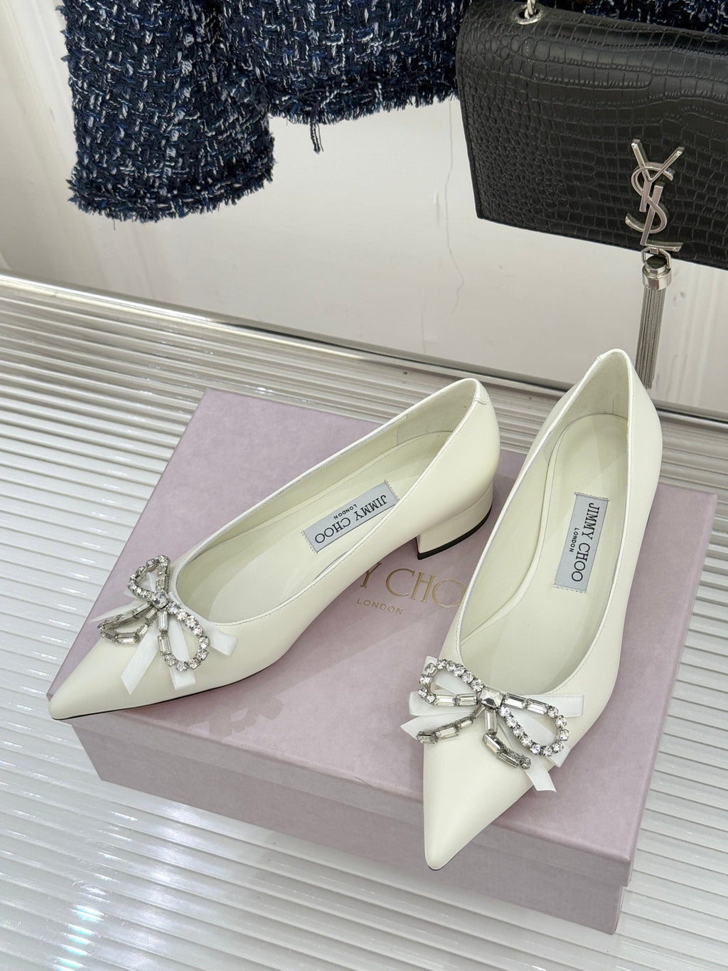 Jimmy Choo 26WF Pointed Toe Rhinestone Bow Chunky Heel White  Sheepskin 573542