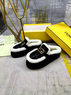 Fendi Round-toe Flat Mules Black Suede 575427