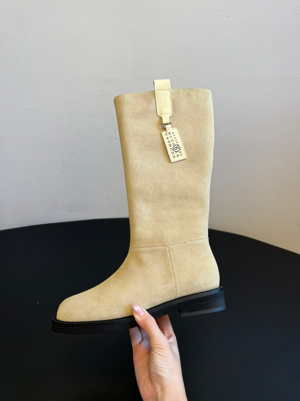 Maison Margiel 25ss Cool Square Toe Tall Riding Boots Off-white Suede 580412