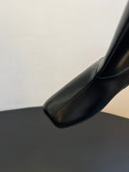 Maison Margiel 25ss Cool Square Toe Tall Riding Boots Black Glossy Leather 580415