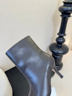 Maison Margiela Pointed Toe Riding Short Boots Brown in Cowhide 580448