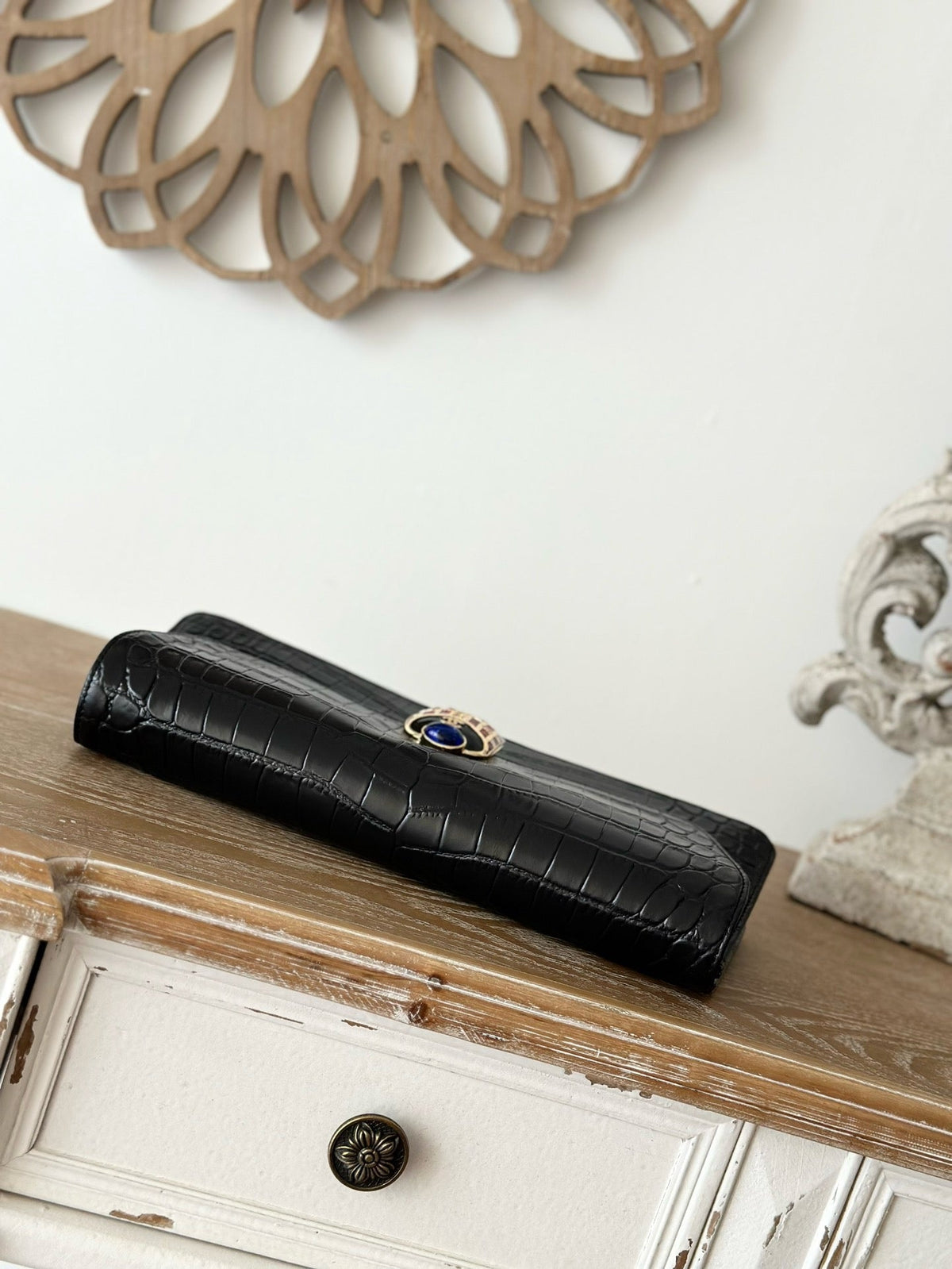 Chanel   Crocodile-embossed Black Clutch Bag Cowhide 275840