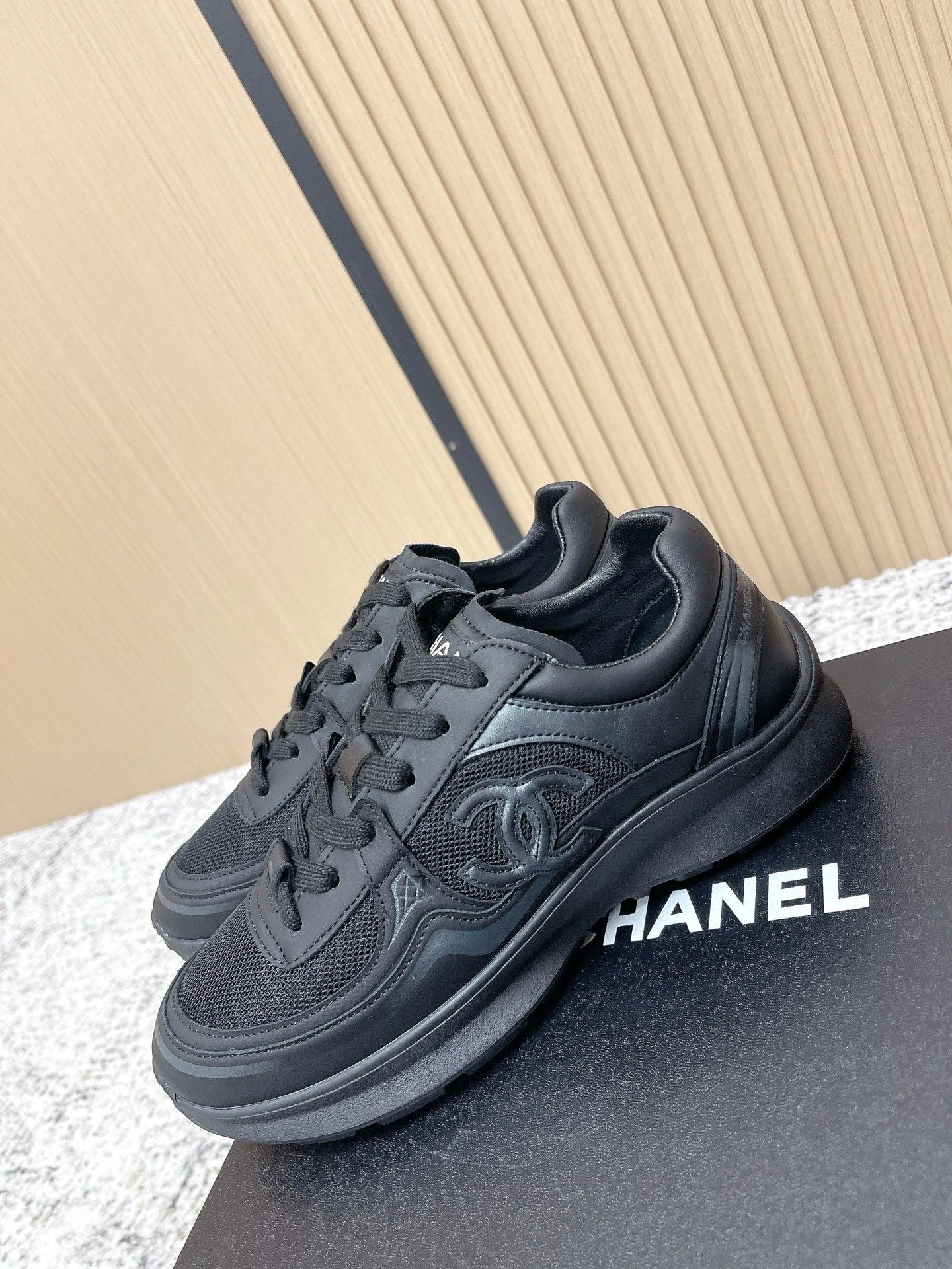 Chanel 26SS New Casual Black Sneakers in Cowhide with Mesh Cloth 591413