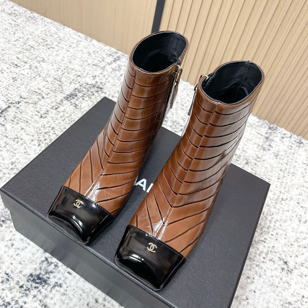 CHANEL Fall/Winter Chelsea Brown Short Boots in Cowhide 591405