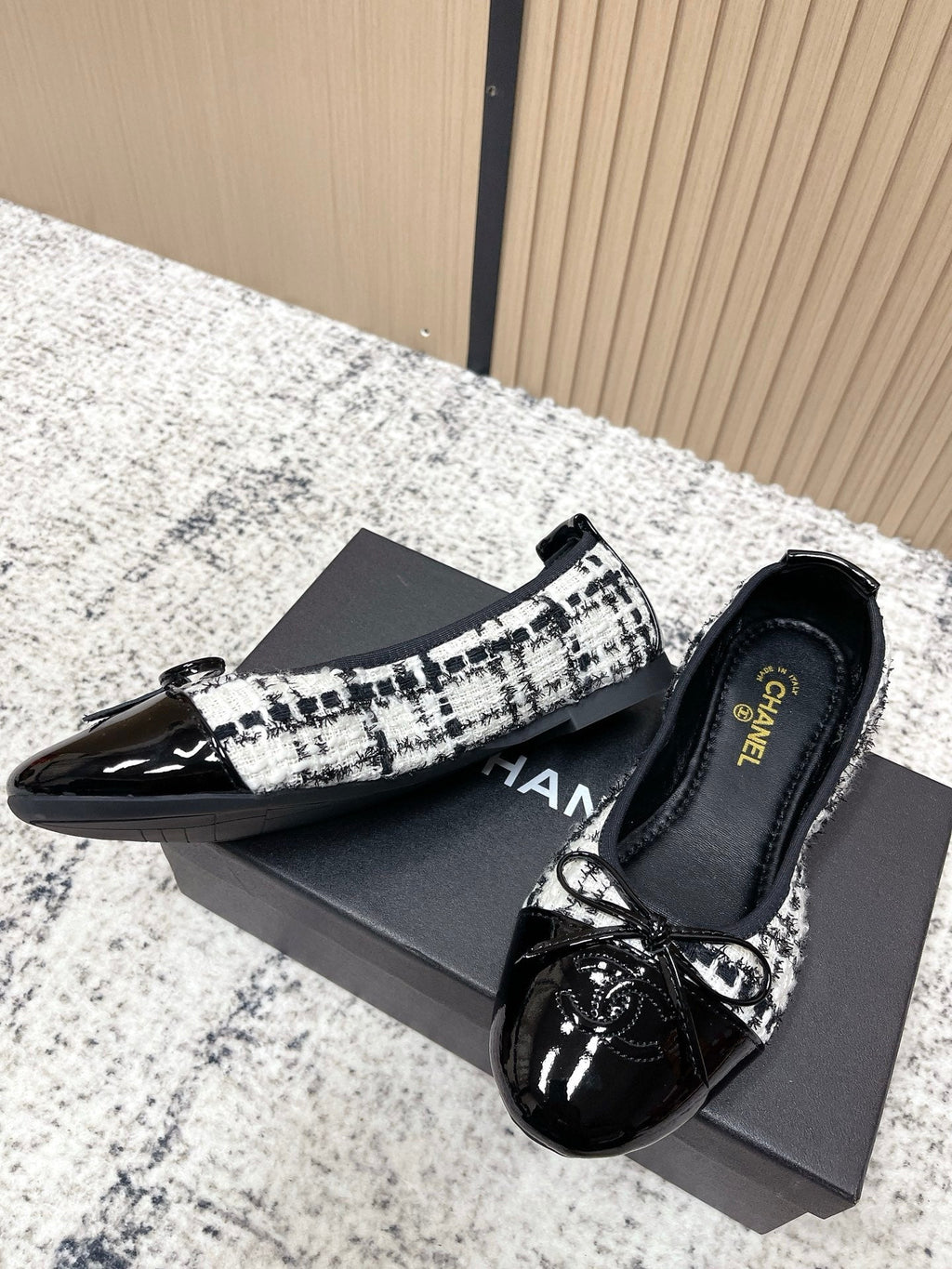 Chanel 26SS Ballet Flats Shoes Black White in Lambskin with Fabric 591395