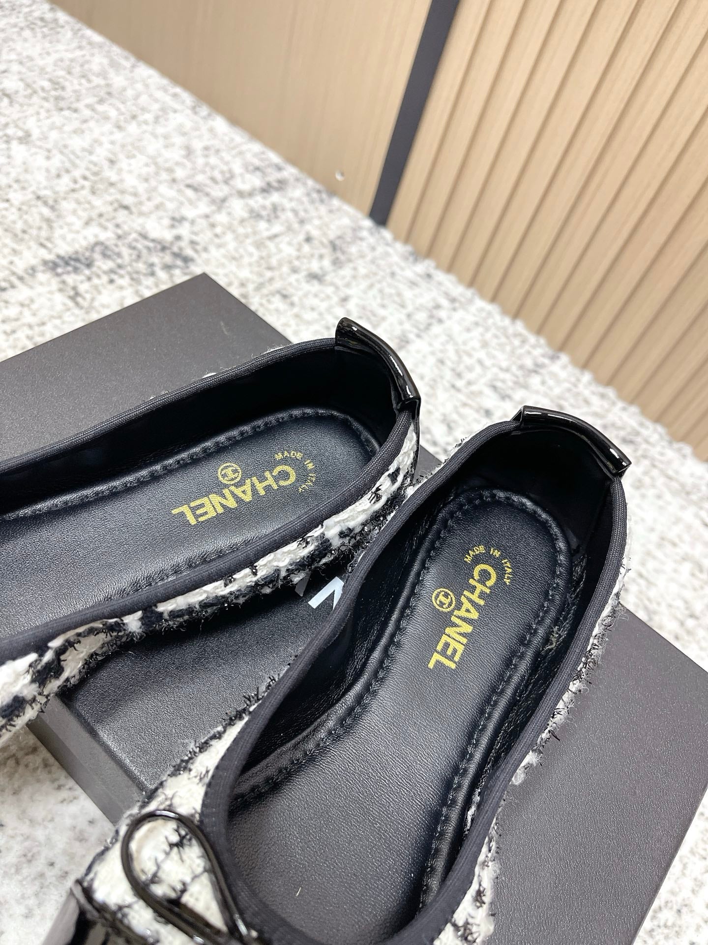 Chanel 26SS Ballet Flats Shoes Black White in Lambskin with Fabric 591395