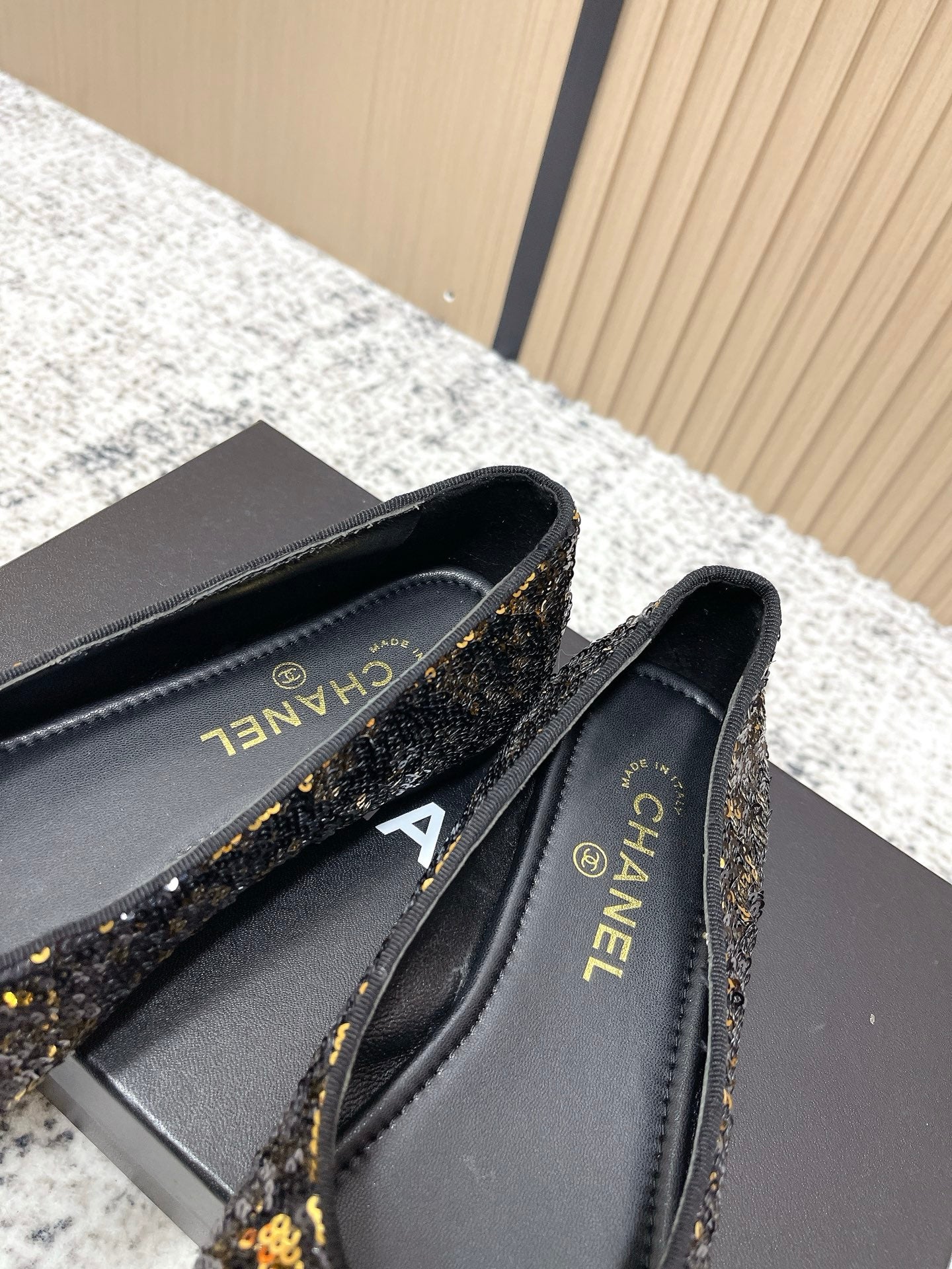 Chanel Coco Mark Ballet Flat Black with Gold in Lambskin 591379