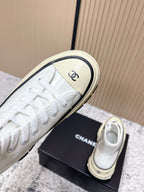 Chanel Platform High-Top Casual White Sneakers in Cowhide 591372