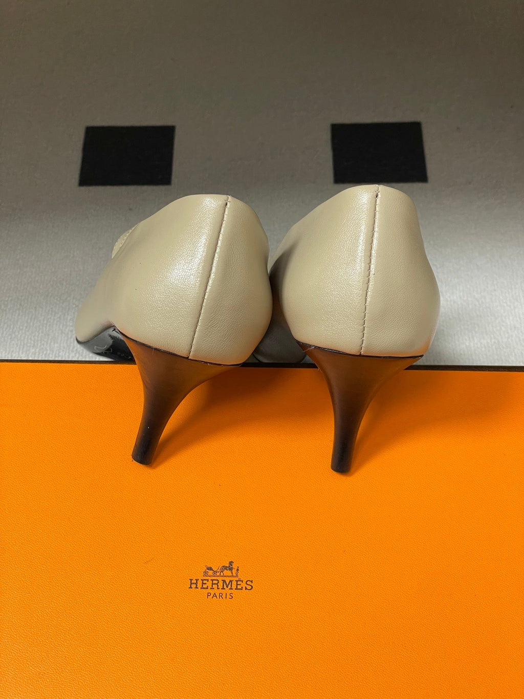 HM 26 Majeste 60 Pump Beige in Calfskin 593829