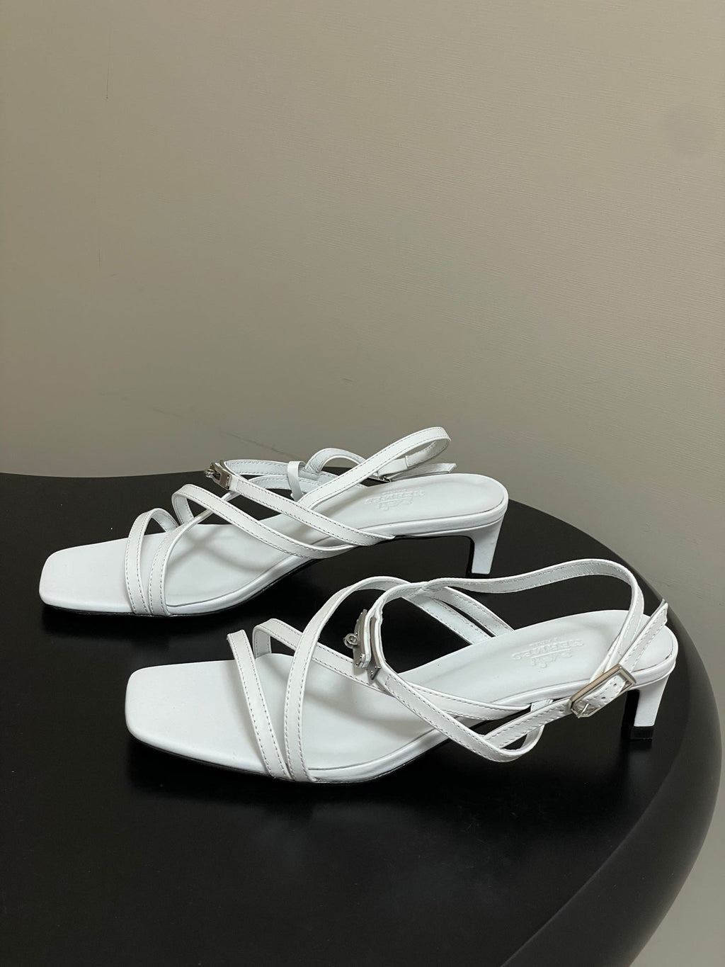 HM Muse Sandal 40 White in Calfskin 593822