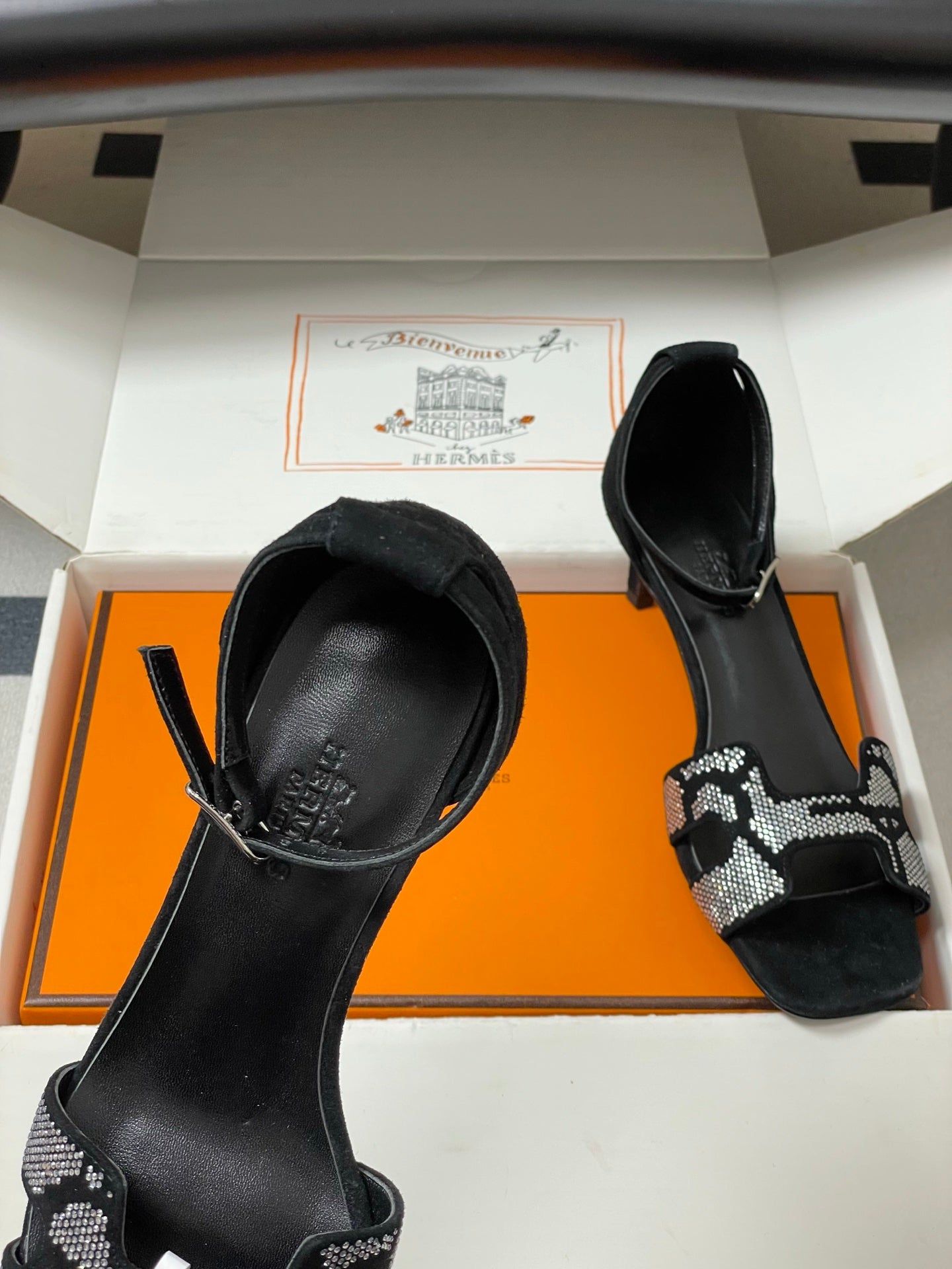 HM Joy Sandal 40 Black Gray in Suede 593810
