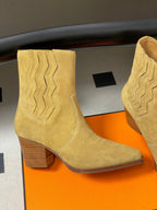 HM Lissa Chelsea Boots 70 Beige in Suede 593783