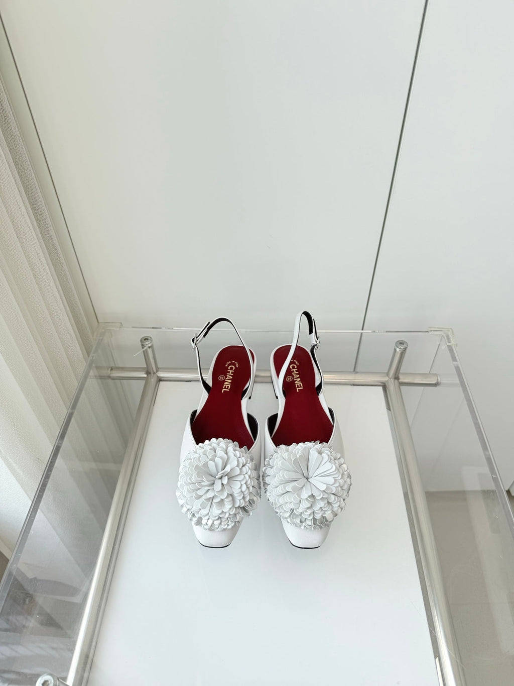 CC 26 Flower-shaped Sandal White Lambskin 597408