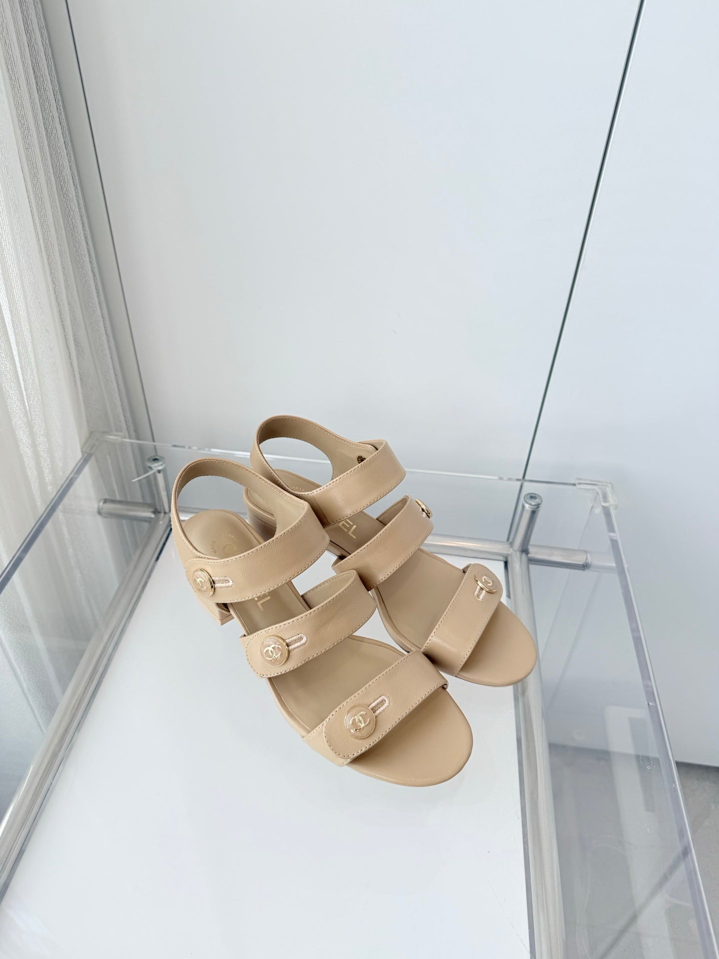 Chanel 26 Turnlock 40 Beige Sandal Heels in Lambskin 597401