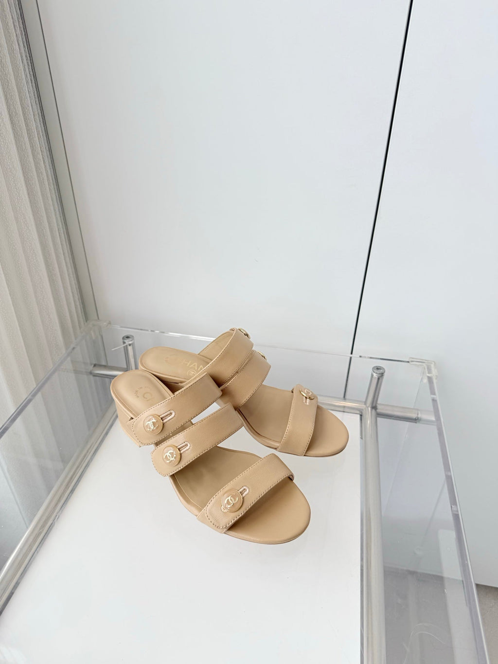 Chanel 26 Turnlock 40 Beige Sandal Mule in Lambskin 597398