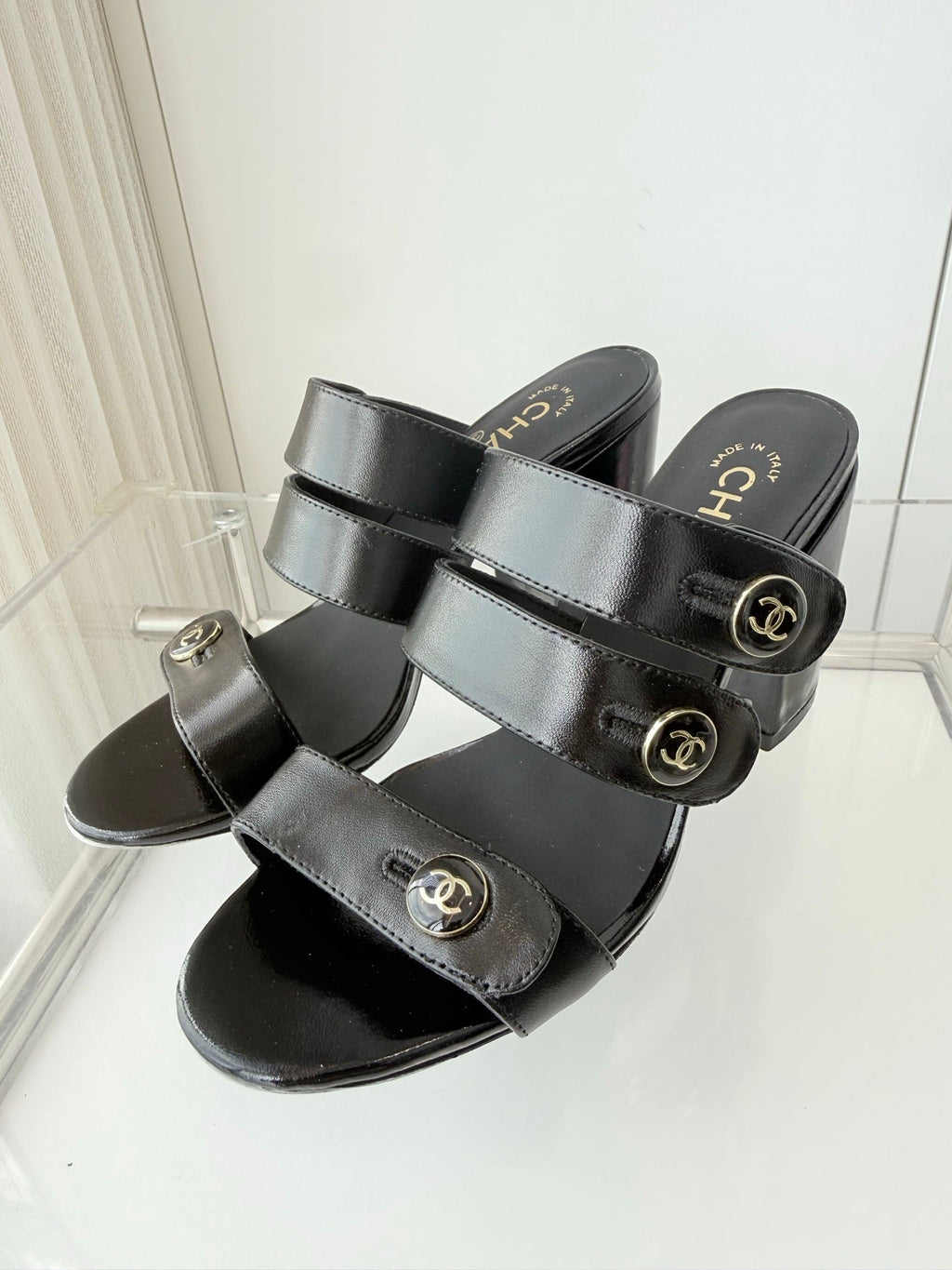 Chanel 26 Turnlock 85 Black Sandal Mule in Lambskin 597392