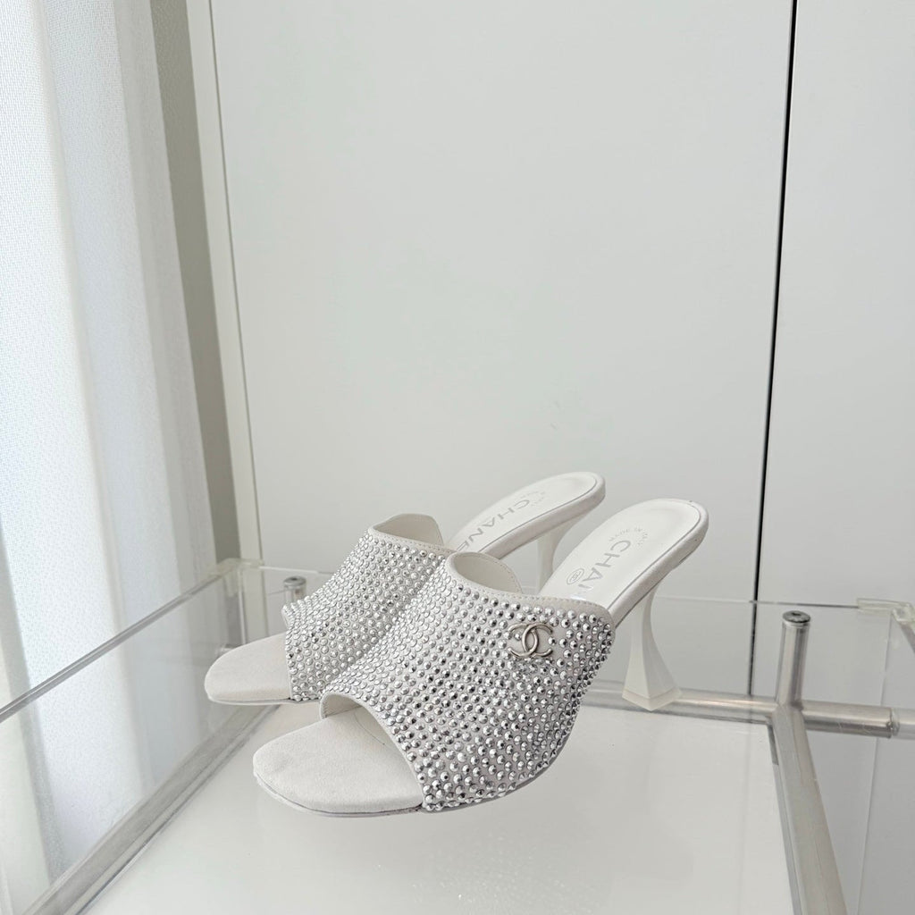 CC 26 Sandal 90 White Rhinstone Deer Hide 597377