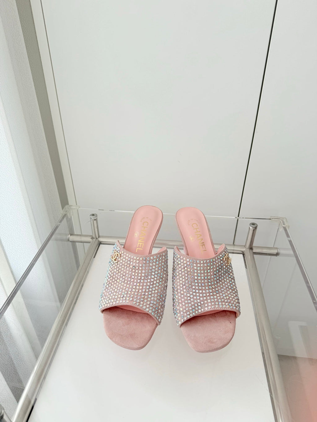 CC 26 Sandal 70 Pink Rhinstone Deer Hide 597374