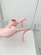 Chanel 26 Sandal 90 Pink in Patent Leather 597371