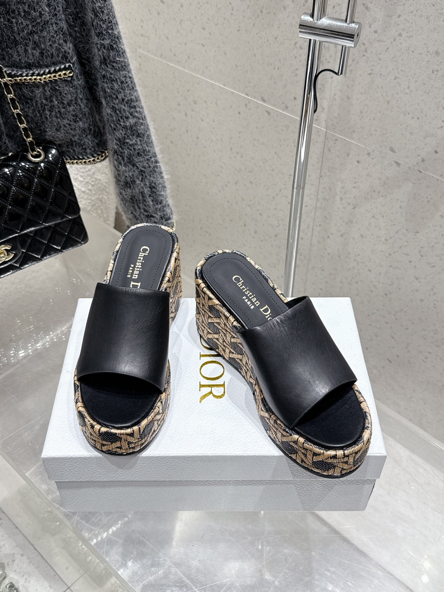 CD Attitude Wedge Sandals Black in Cowhide 598183