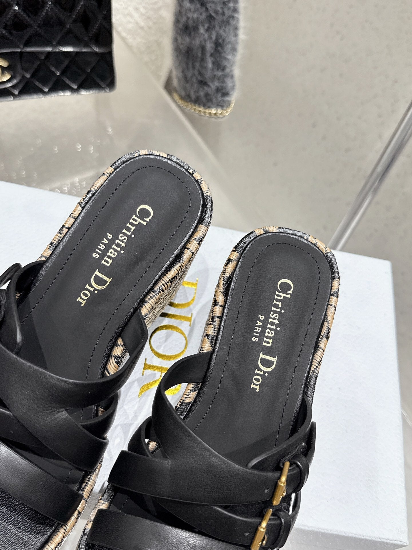 CD 25SS D-Attitude Wedge Sandals 90 Black in Cowhide 598110