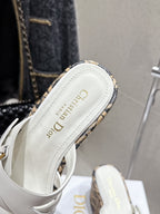 CD 25SS D-Attitude Wedge Sandals 90 White in Cowhide 598107