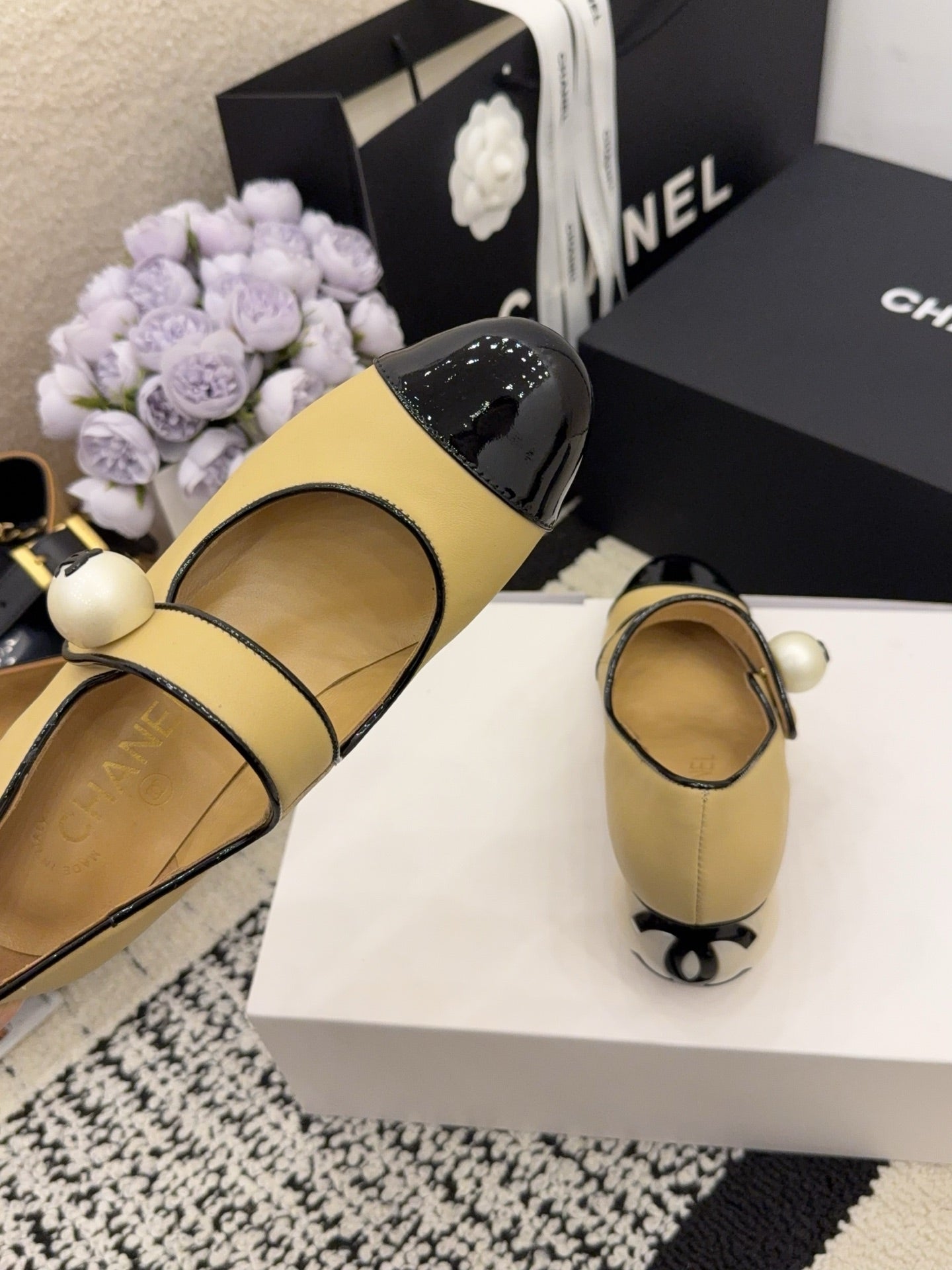 CC Pearl Heel with Rhinstone Clasp Mary Janes Beige Cowhide 602354