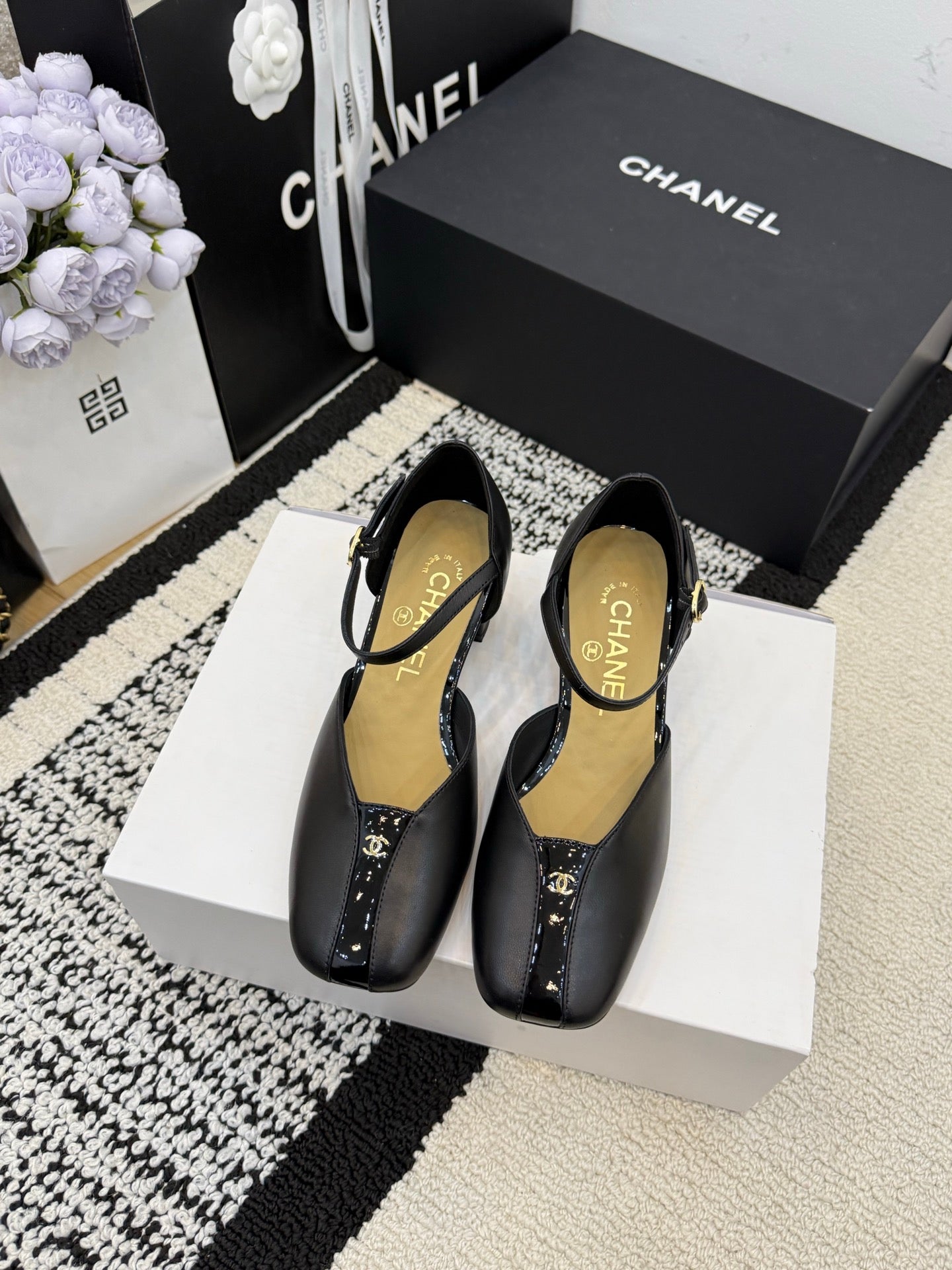 Chanel Classic Mary Janes Black in Patent Leather 602168