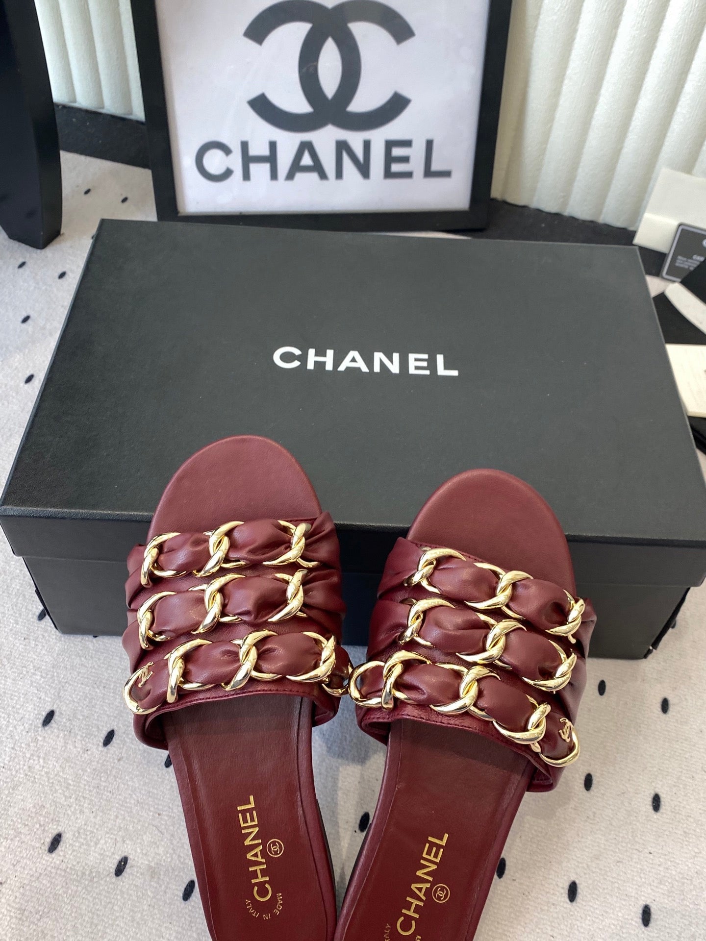 Chanel Early Spring Chain Slippers Burgundy in Lambskin 611718
