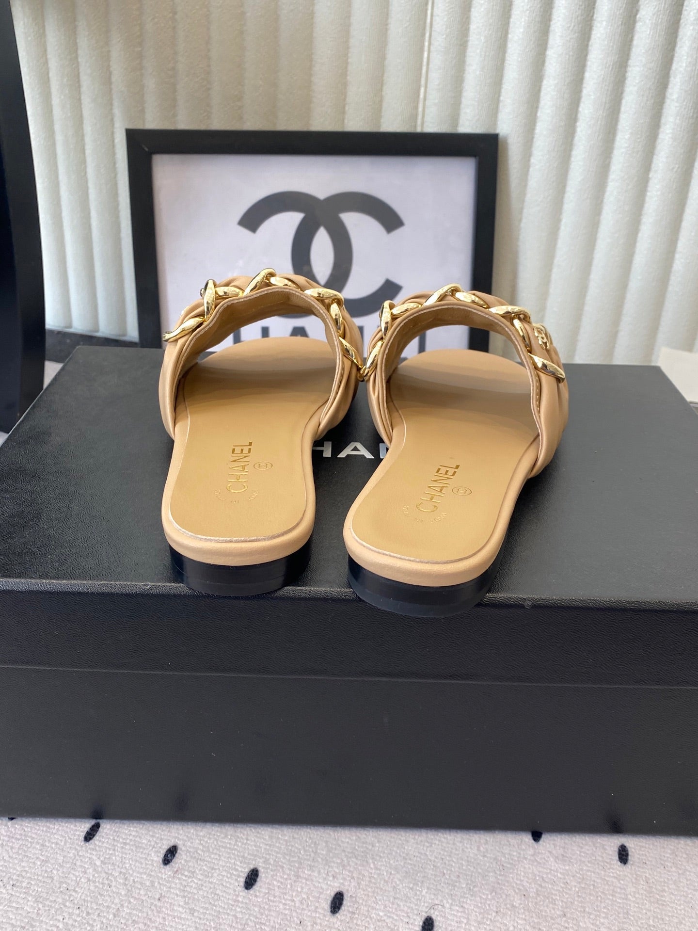 Chanel Early Spring Chain Slippers Beige in Lambskin 611716