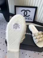Chanel Early Spring Chain Slippers White in Lambskin 611715