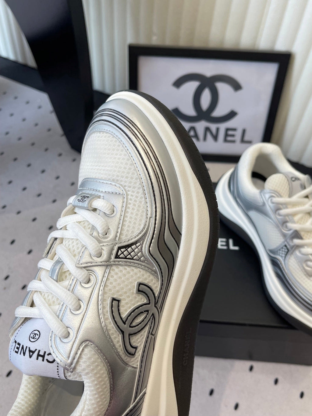 CC Sneaker White Silver Metallic in Cowhide 611669