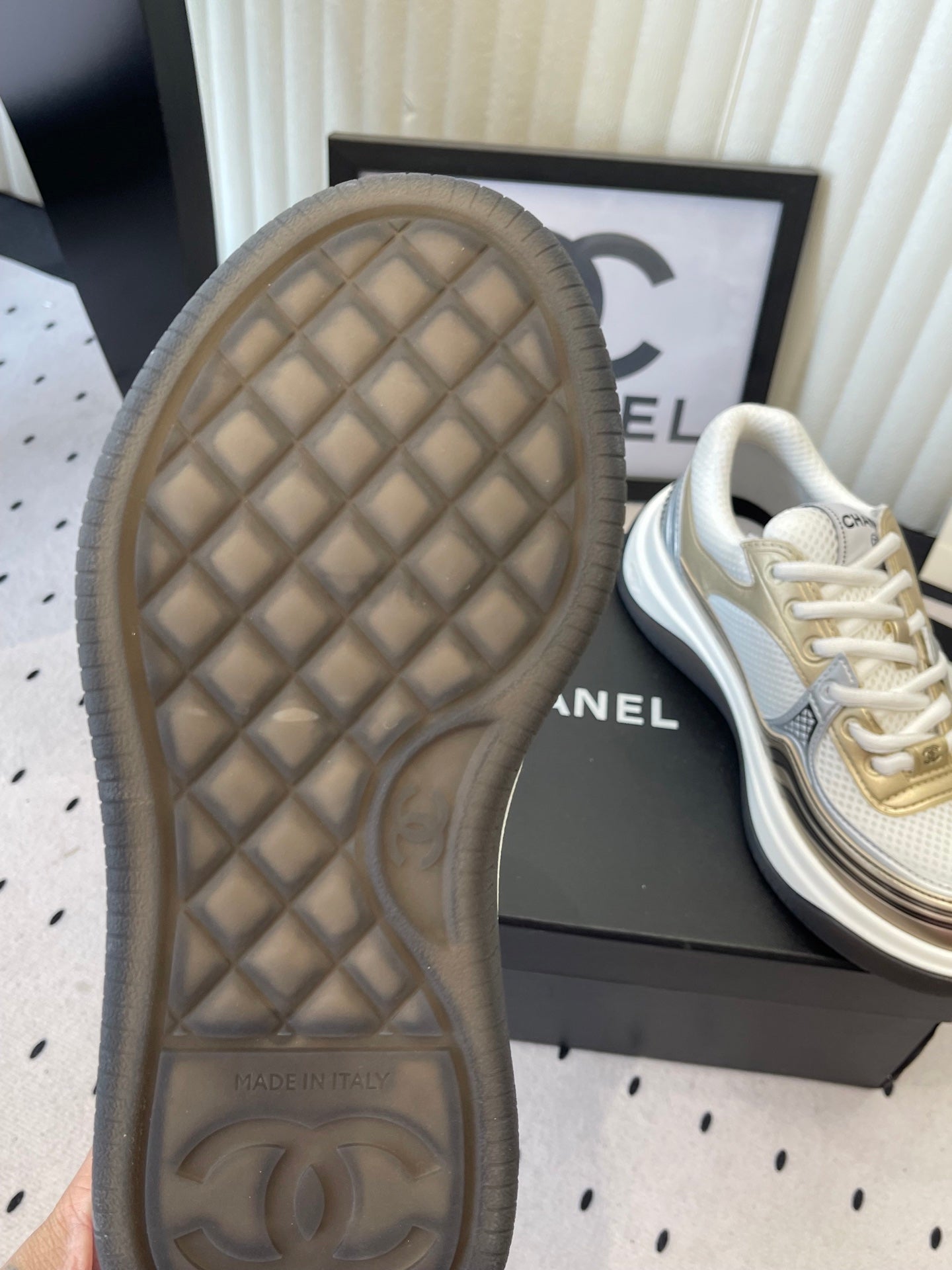 CC Sneaker Gold Metallic Silver in Cowhide 611663