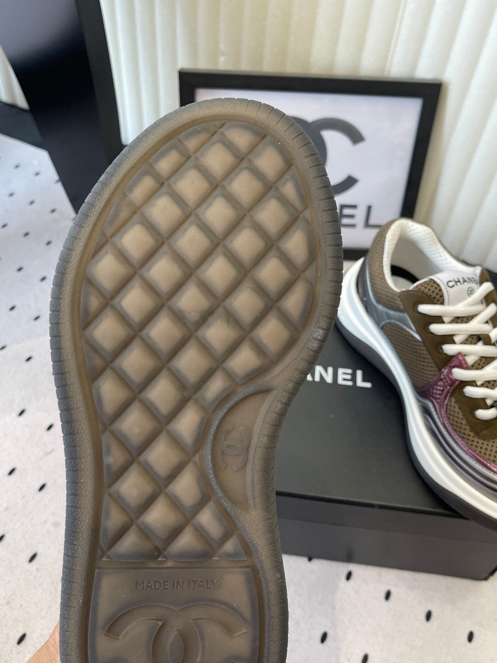 CC Sneaker Brown Metallic Silver in Cowhide 611662