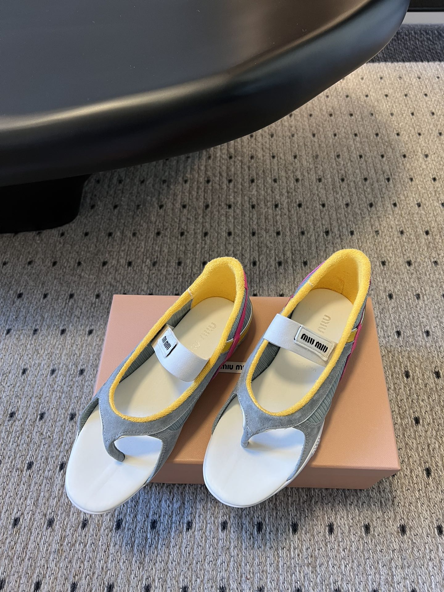 Miu Miu 26 Mary Jane Casual Flip-Flops Multicolor in Mesh fabric 614743