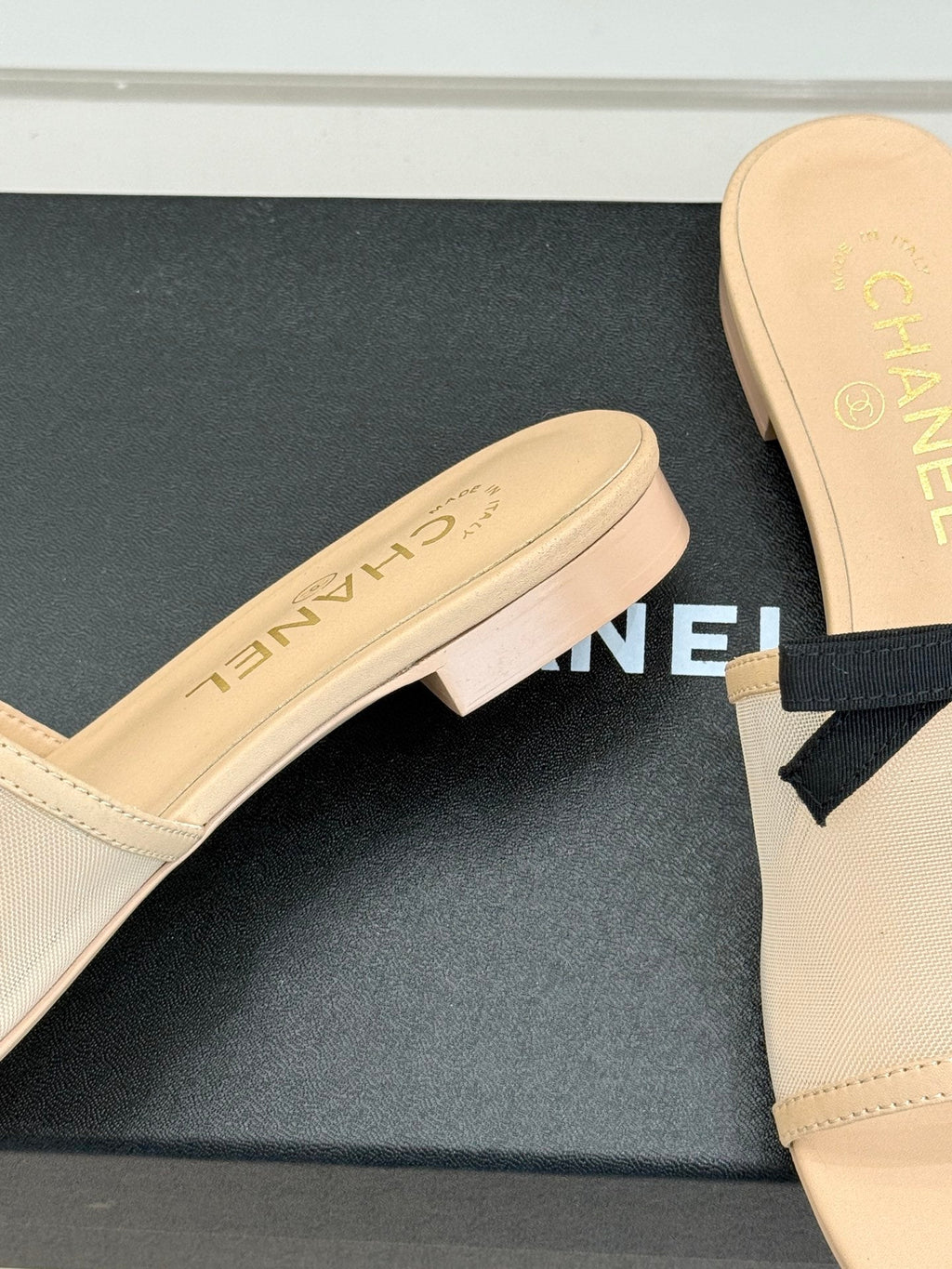 Chanel  26C Double C Bow Slippers Beige in Mesh 615708