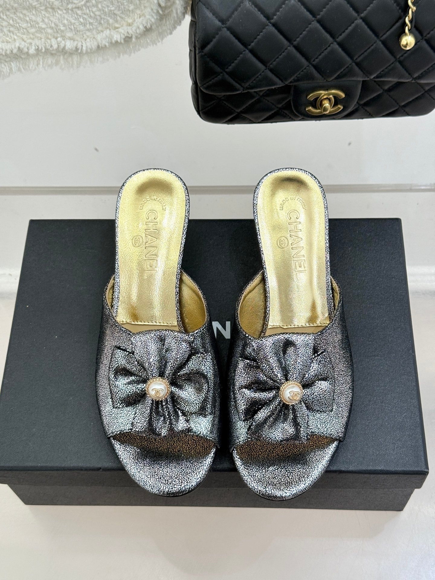 CC 26s Bow Slippers High Heel 35mm Dark Silver Metallic Satin Sheepskin 615747