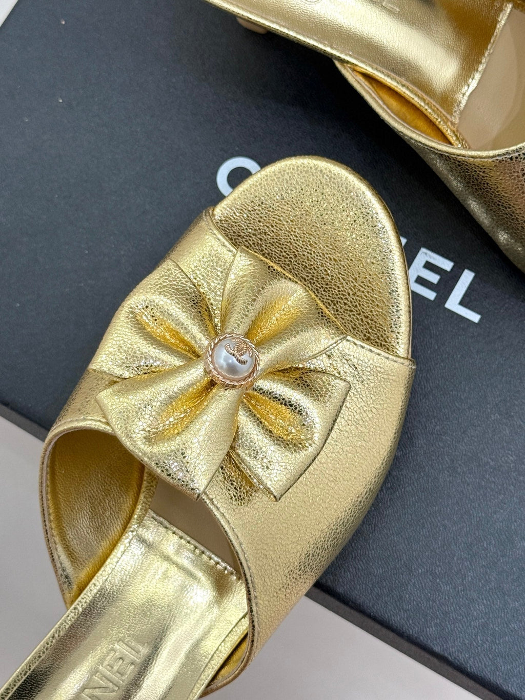 CC 26s Bow Slippers High Heel 35mm Gold Metallic Satin Sheepskin 615746