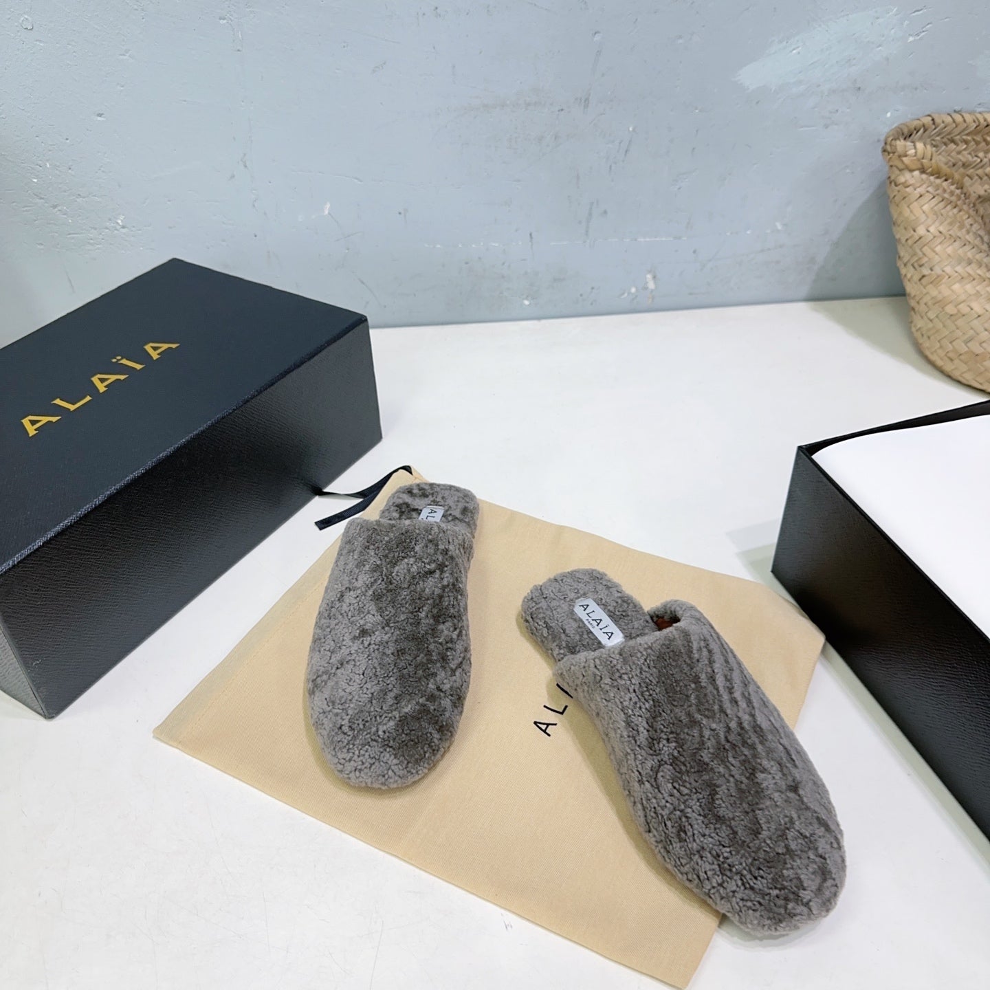 ALAIA 25 Fur Mule Slipper Grey in Lambswool 629515