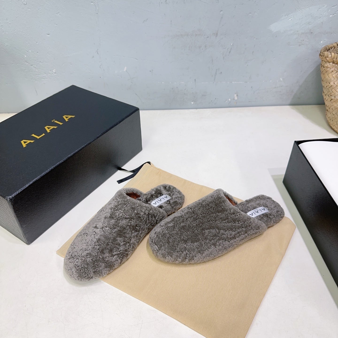 ALAIA 25 Fur Mule Slipper Grey in Lambswool 629515