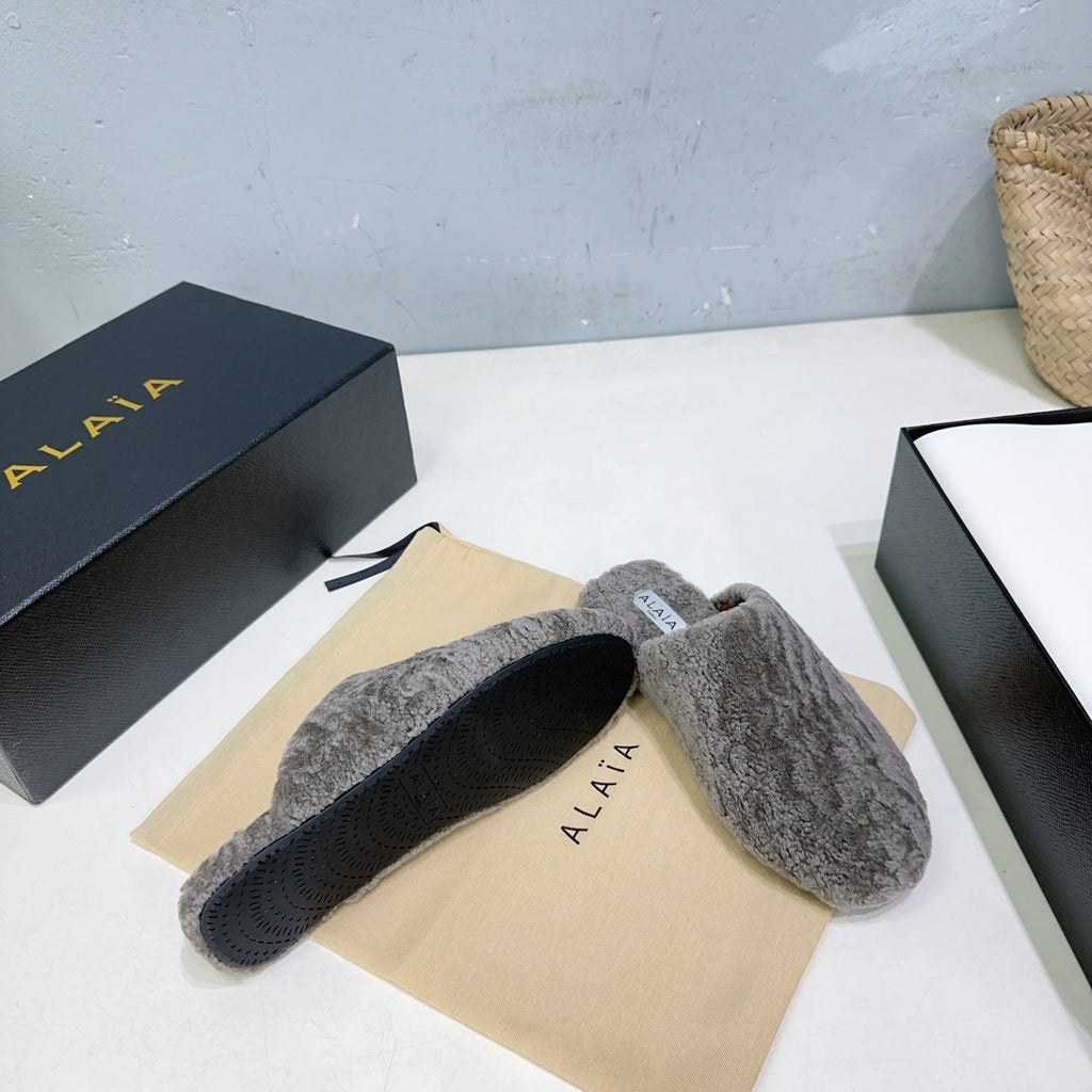 ALAIA 25 Fur Mule Slipper Grey in Lambswool 629515
