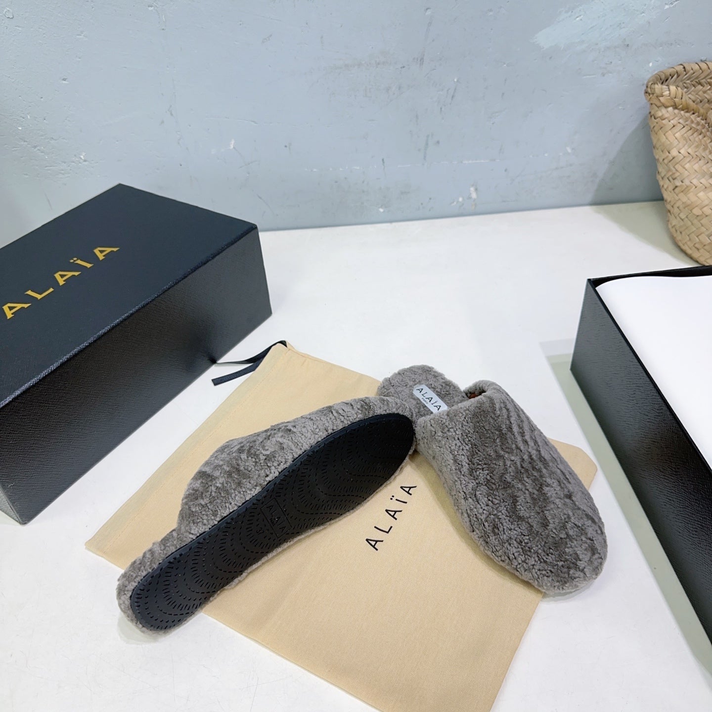 ALAIA 25 Fur Mule Slipper Grey in Lambswool 629515
