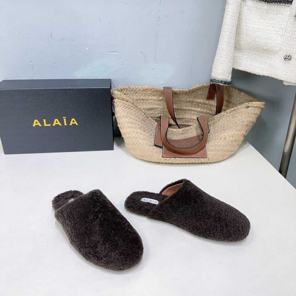 ALAIA 25 Fur Mule Slipper Dark Brown in Lambswool 629516