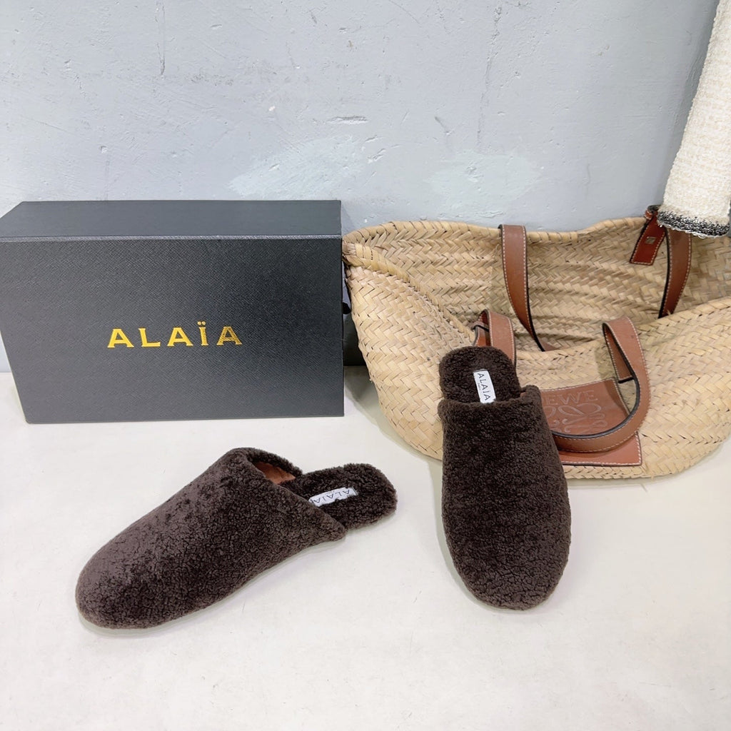 ALAIA 25 Fur Mule Slipper Dark Brown in Lambswool 629516