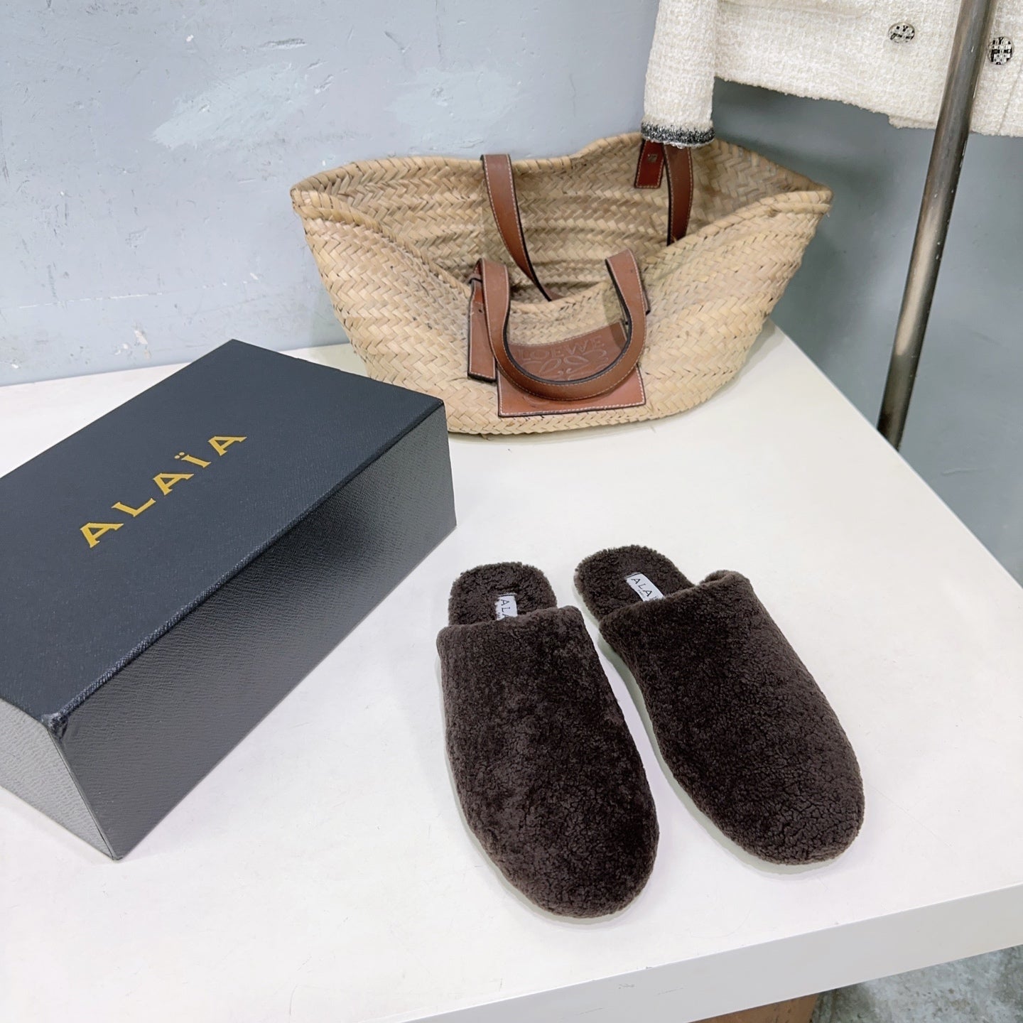 ALAIA 25 Fur Mule Slipper Dark Brown in Lambswool 629516