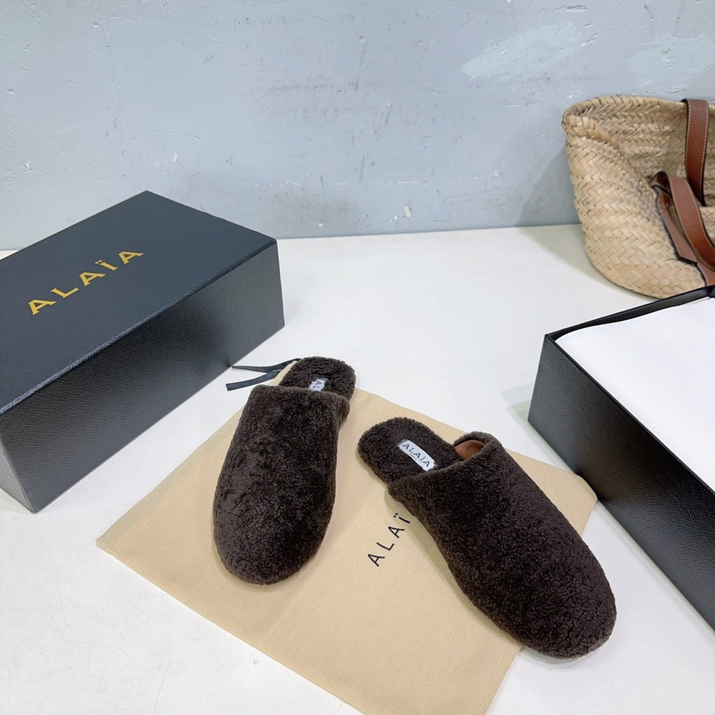 ALAIA 25 Fur Mule Slipper Dark Brown in Lambswool 629516
