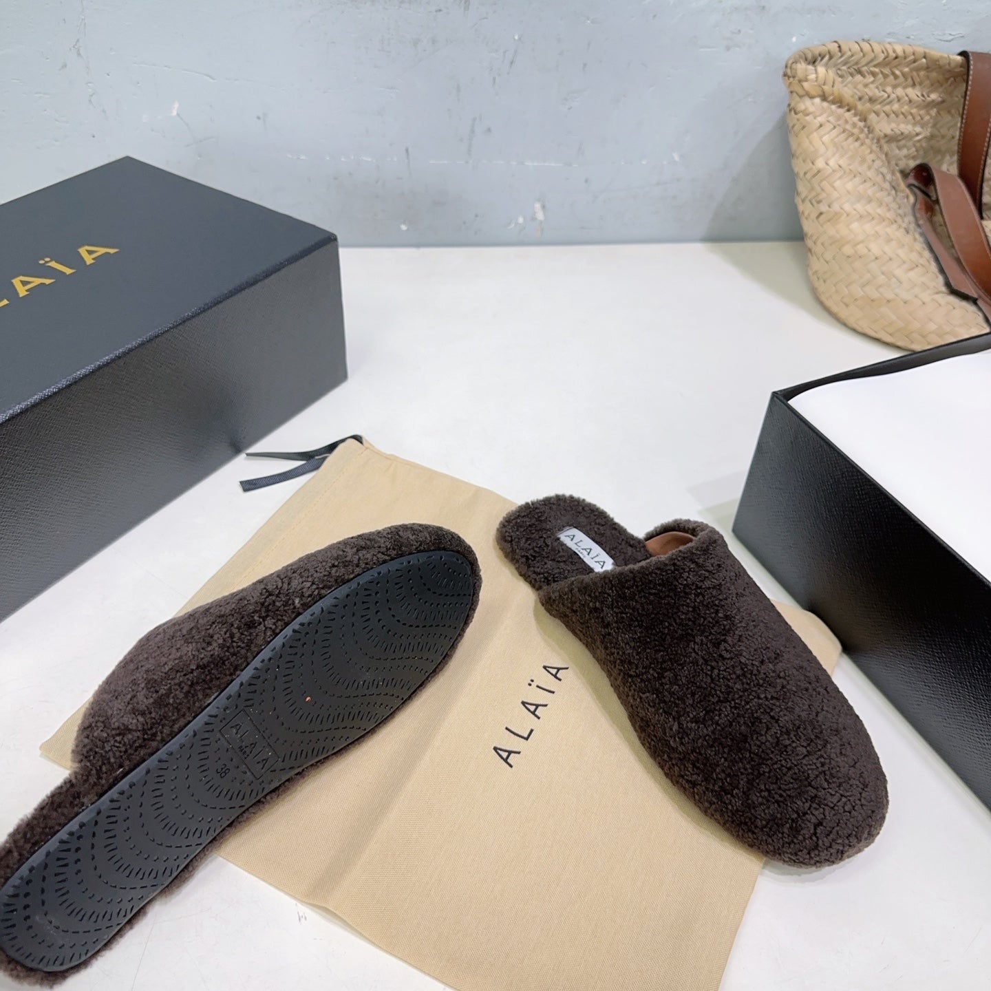 ALAIA 25 Fur Mule Slipper Dark Brown in Lambswool 629516