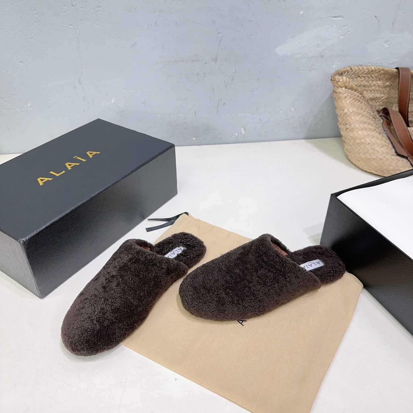 ALAIA 25 Fur Mule Slipper Dark Brown in Lambswool 629516