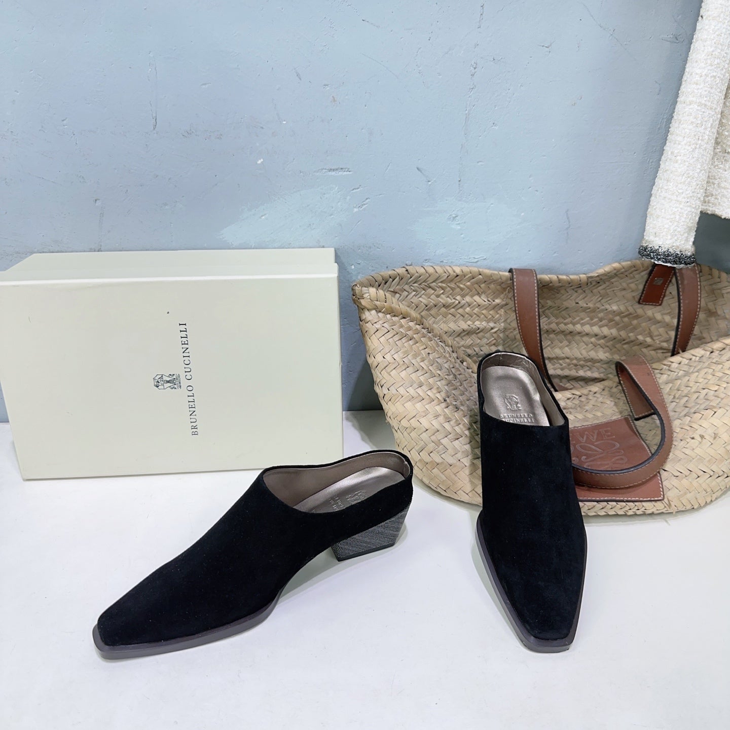 BRUNELLO CUCINELLI 26 Closed-Toe Chunky Heel Mules Black in Cow Suede 629527