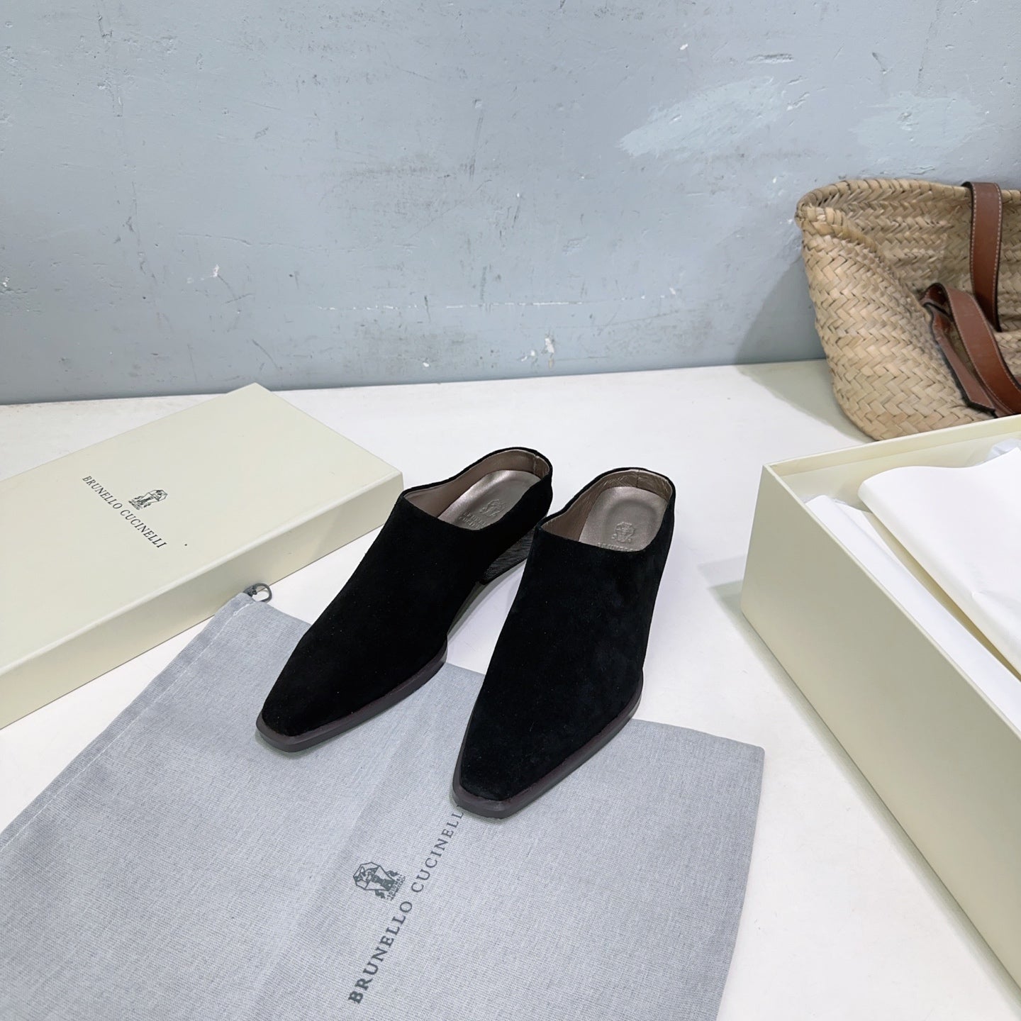 BRUNELLO CUCINELLI 26 Closed-Toe Chunky Heel Mules Black in Cow Suede 629527